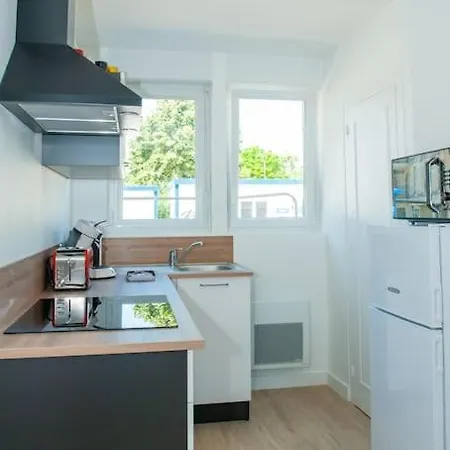 Appartement Proche Gare Routiere Fougeres Exterior photo