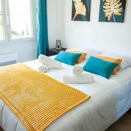 Appartement Proche Gare Routiere Fougeres Exterior photo