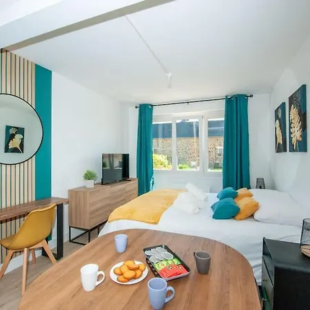 Appartement Proche Gare Routiere Fougeres Exterior photo